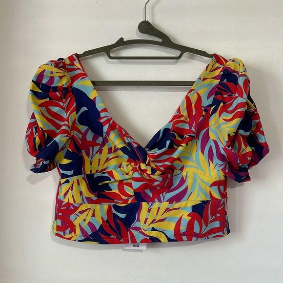 NEW Twist Knot Multicolor Leaf Print Sweethear Neckline Puff SleeveCrop Top Sz L - Picture 1 of 11